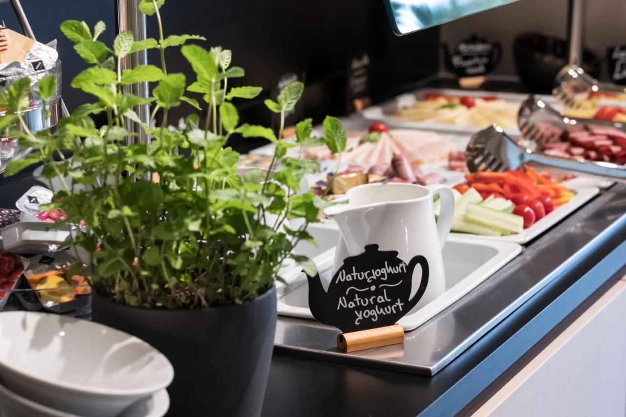 Airbase Hotel Карлсдорф бей Грац Екстериор снимка